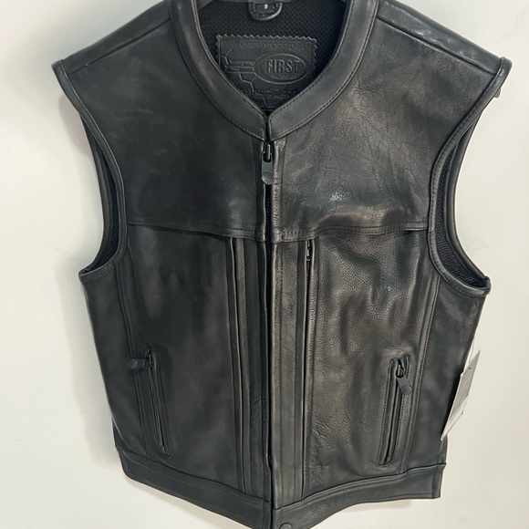 First Classics Rampage Men's Motorcycle Leather Vest - Picture 6 of 8
